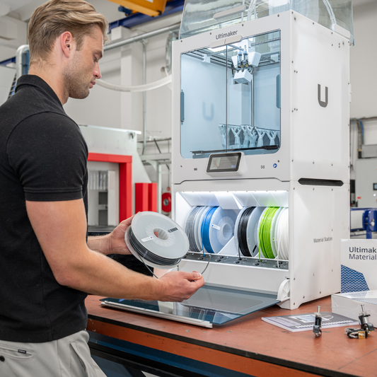 Imprimanta 3D UltiMaker S6 Pro Bundle